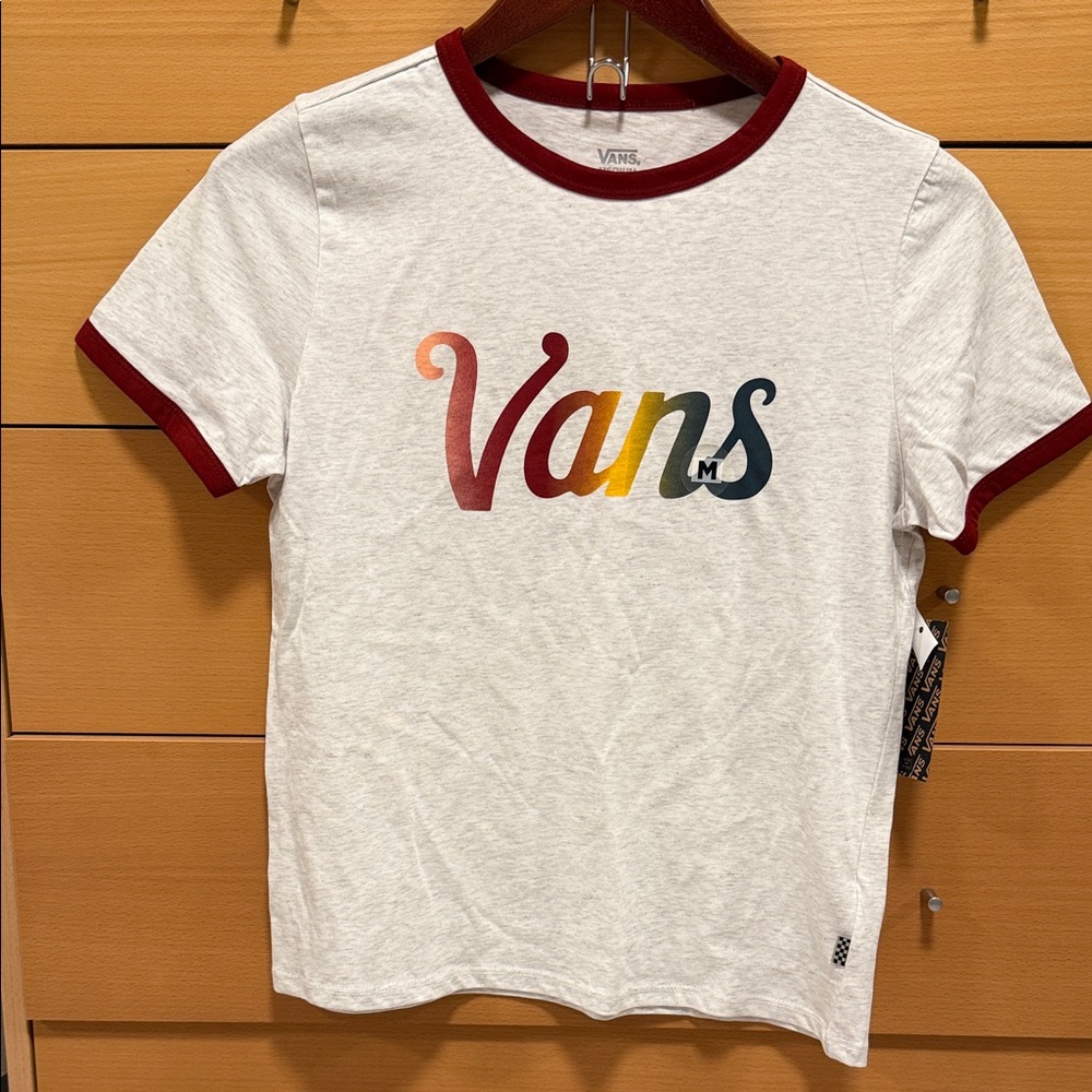 Vans Womens Rainbow 🌈 Logo Ringer Tee.  Size M. NWT.